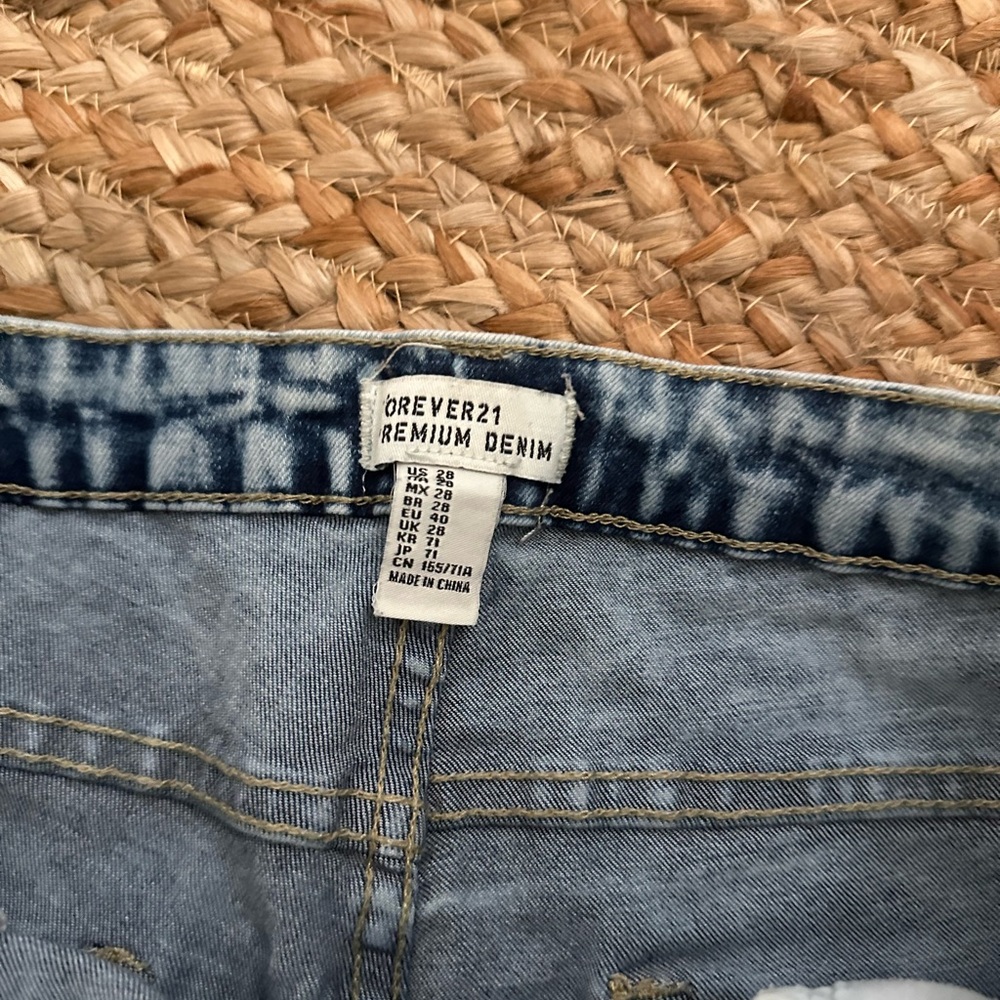 ACID WASHED DENIM SHORTS - Picture 3 of 7